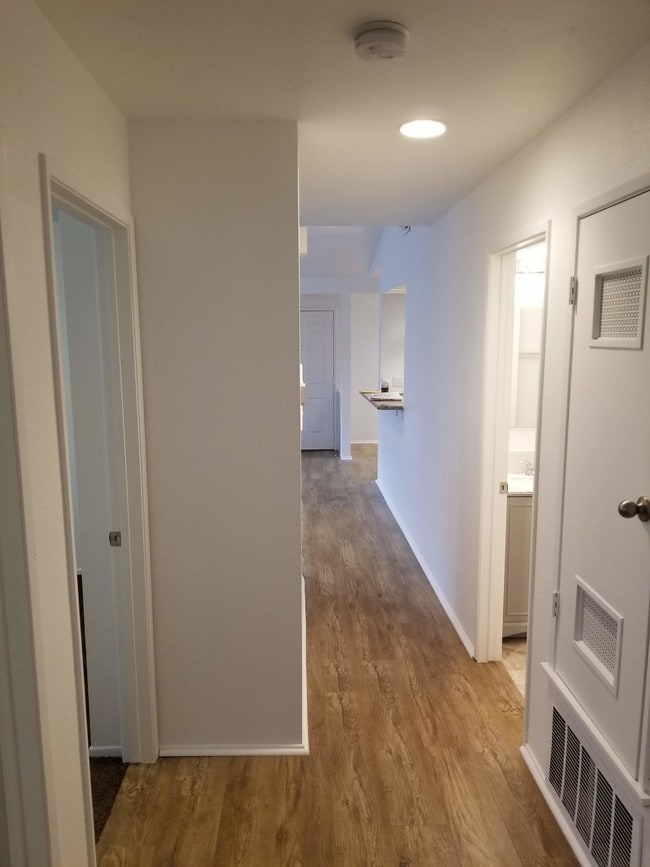 Foto del edificio - 9388 Twin Trails Dr