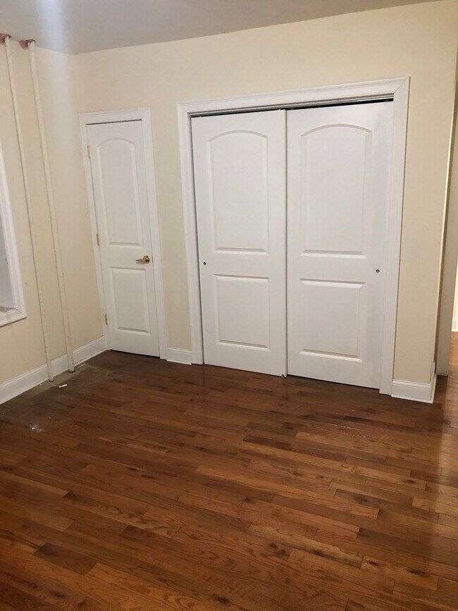 Foto del edificio - 125 Corbin Ave