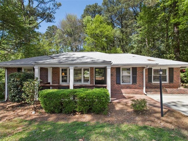 Foto del edificio - 1572 Berkeley Ln NE