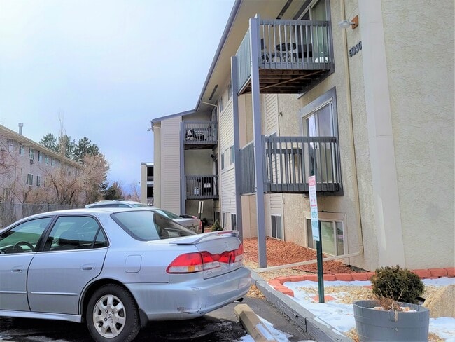 Building Photo - 5030 El Camino Dr
