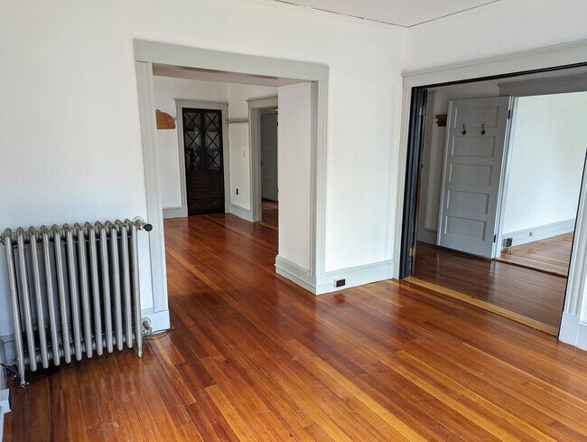 Living room - 8 Pine St