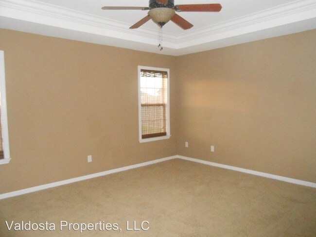 Building Photo - 3 br, 2 bath House - 5332 Vine Drive