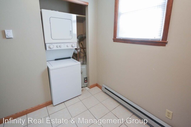 Foto del edificio - 113-113 3rd Ave NW