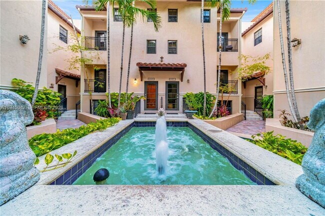 Foto del edificio - 2829 Coconut Ave