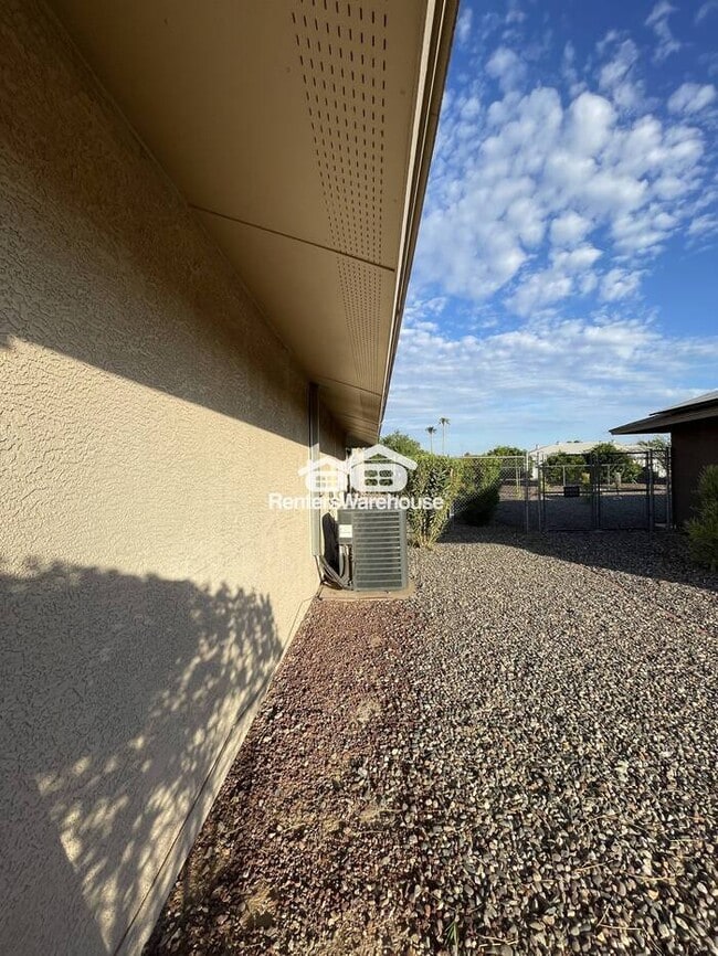 Building Photo - Your New Home, Clean and Bright 3Bd 2Ba fo...
