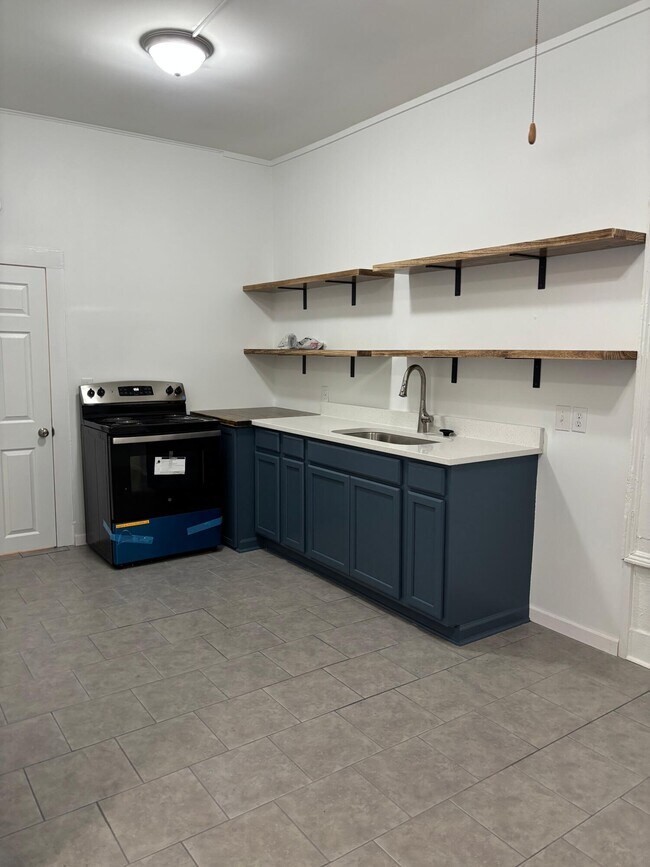 Foto del edificio - 403 W Hampton Ave