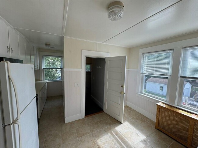 Building Photo - 15 Freeborn St