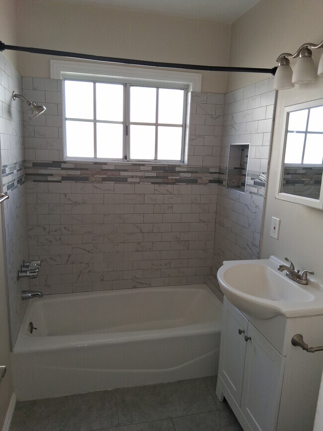 Foto del edificio - 5850 David Ave