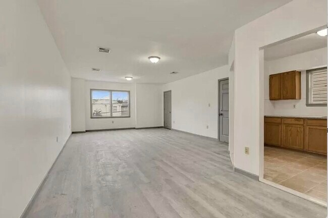 Foto del edificio - 123 Bayview Ave