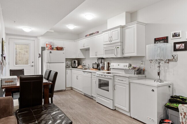 Photo du bâtiment - 44738 Vandell Dr