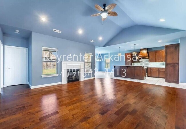 Building Photo - Bentonville living | 4bed 2bath