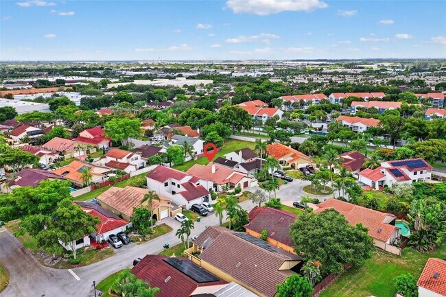 Foto del edificio - 17329 NW 62nd Ct