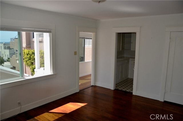 Foto del edificio - 830 Monterey Blvd