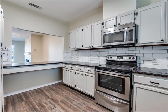 Foto del edificio - 5310 Keller Springs Rd