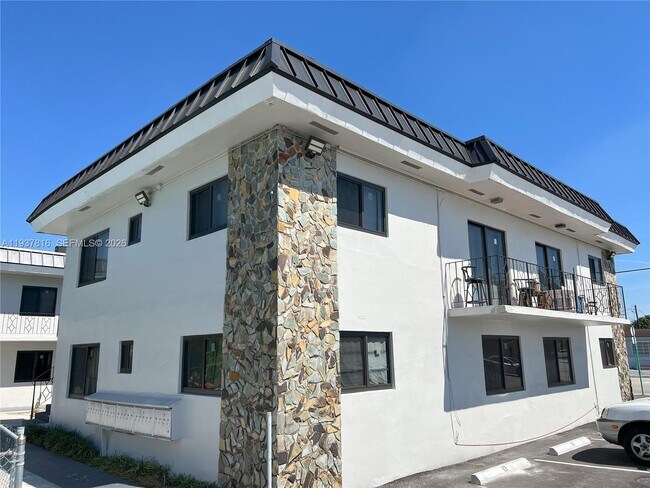 Foto del edificio - 805 W 30th St