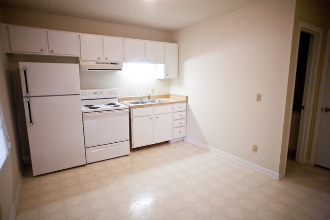Foto del edificio - 5-215 McCauley St