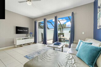 Building Photo - 2530 Maneshaw Ln