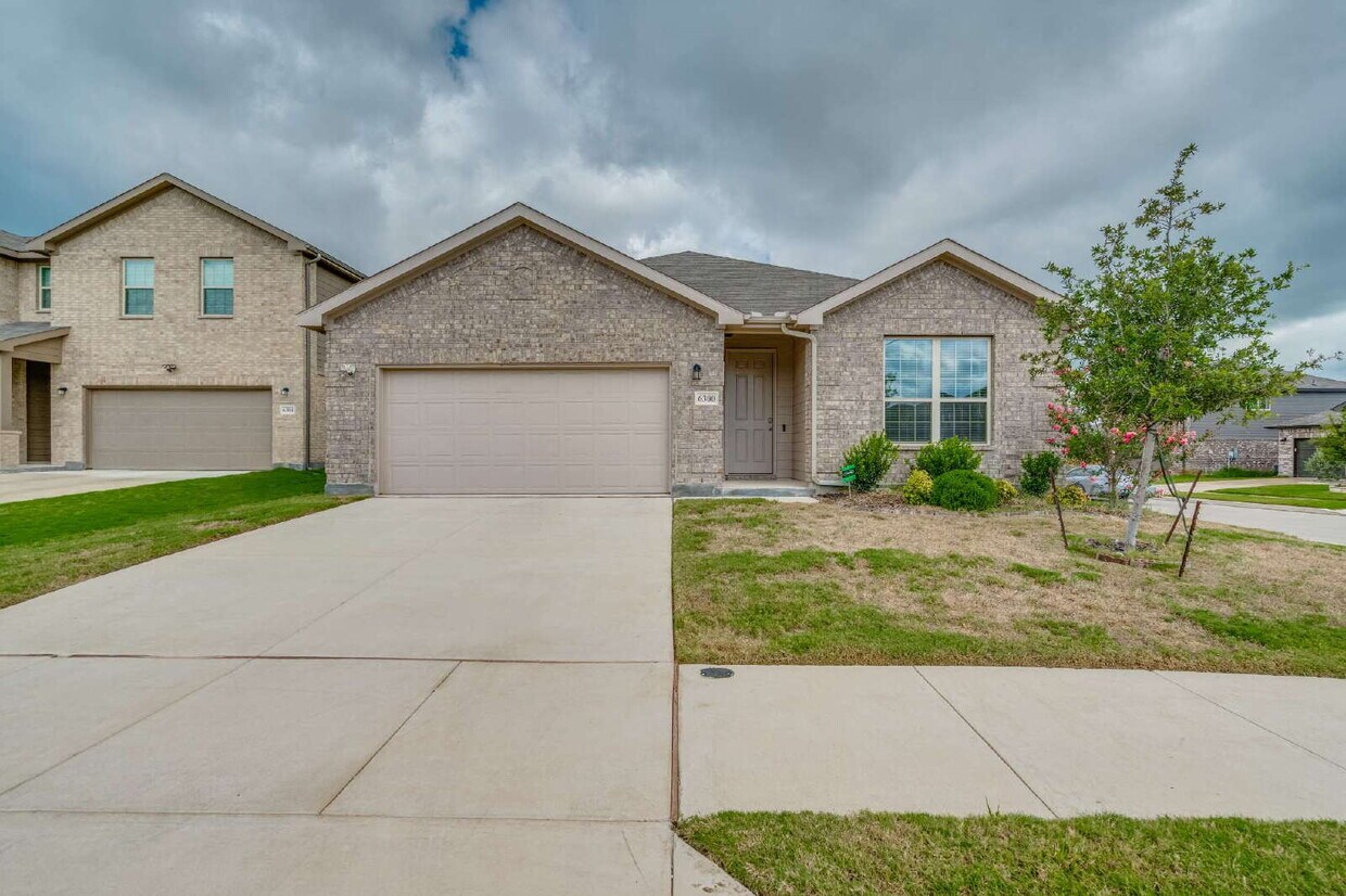 Primary Photo - Charming 4-Bedroom Home in Eagle Mountain-...