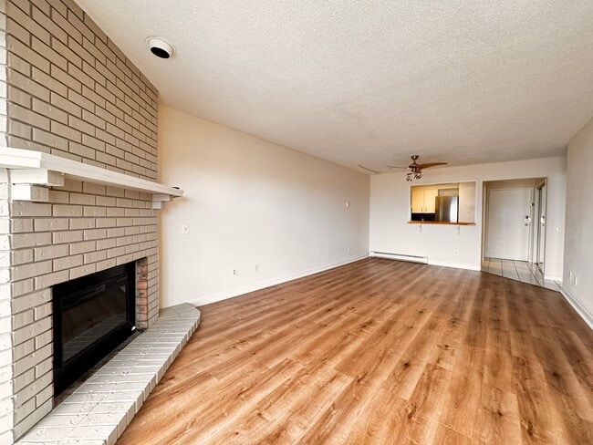 Building Photo - 3555-3555 Outrigger Rd