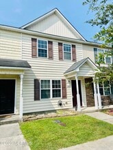 Building Photo - 6009 Grandeur Ave
