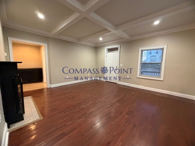 Foto del edificio - Spacious 1 bedroom HOUSE, FIRST MONTH RENT FREE!!!