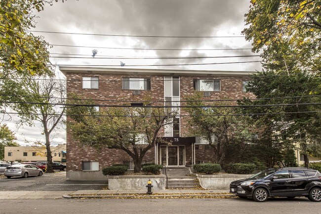 Building Photo - 84 Gardner St