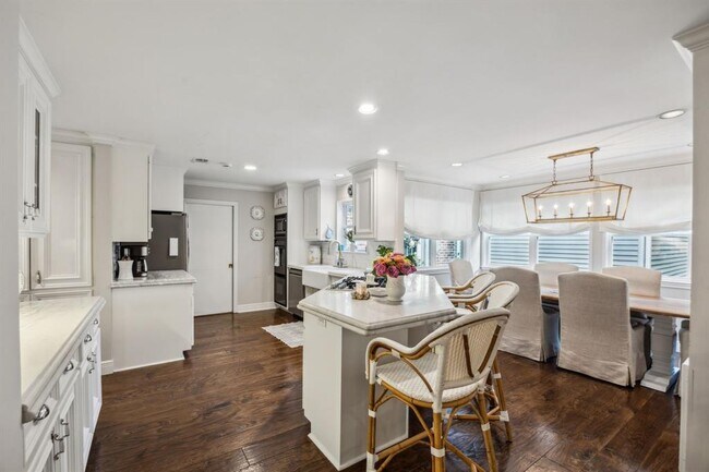 Foto del edificio - 12503 Woodthorpe Ln