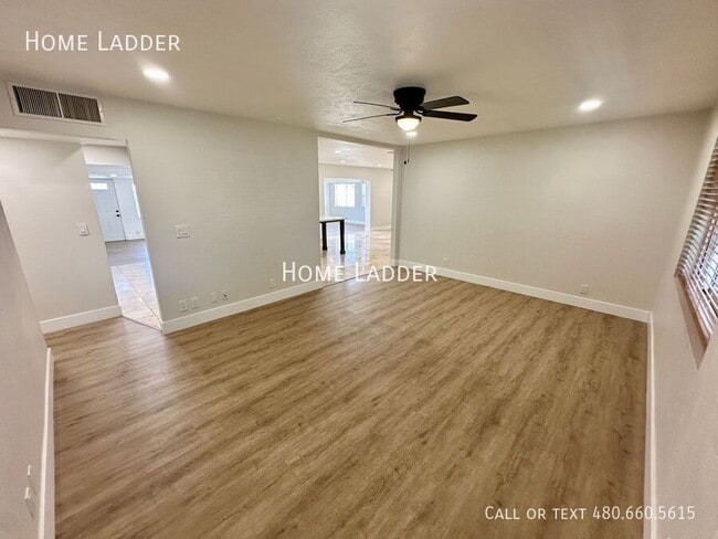 Building Photo - 7243 E Roosevelt-