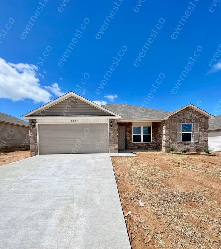 1137 Santa Fe Trl, Bauxite, AR 72011 House for Rent in Bauxite, AR