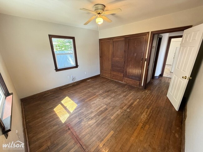 Foto del edificio - Charming 2 Bedroom 1 Bathroom with Garage ...