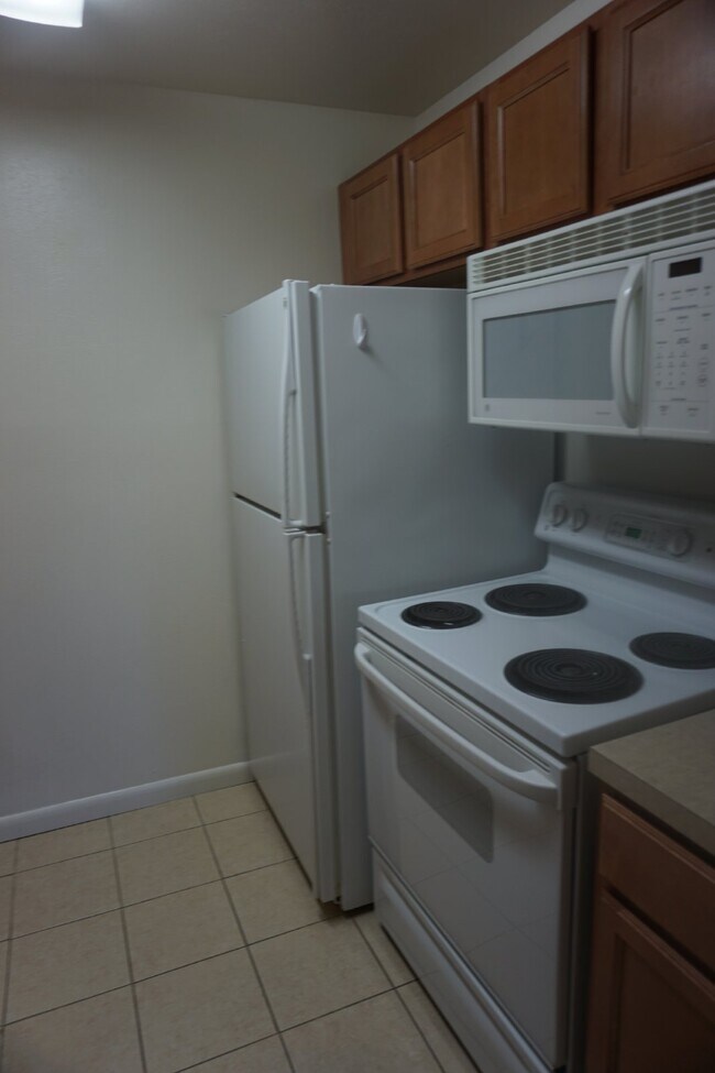 Building Photo - Condo Living in the Heart of Evergreen!
