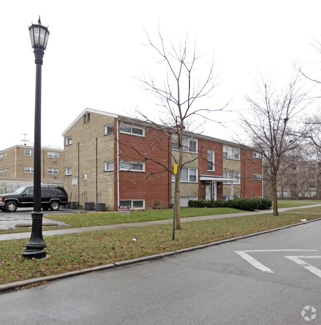 Foto del edificio - 231-233 Callan Ave
