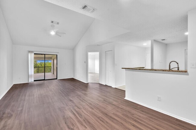 Foto del edificio - 11225 W Atlantic Blvd