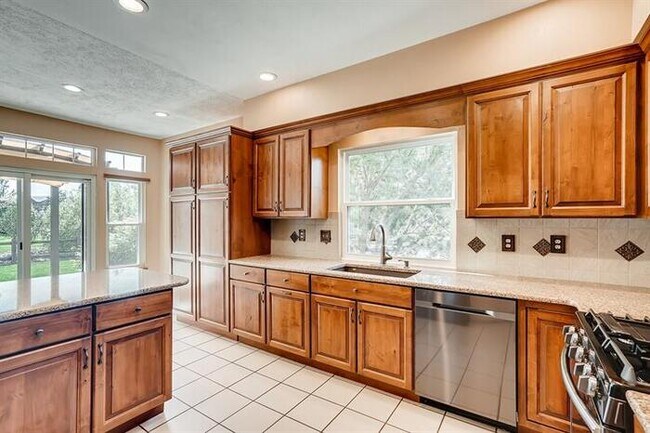 Building Photo - 7425 Shoreham Drive, Castle Pines, CO, 80108