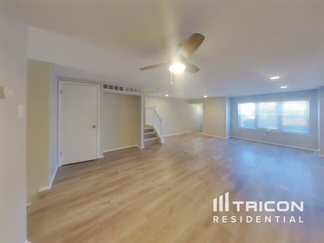 Building Photo - 5127 N Hunters Ct