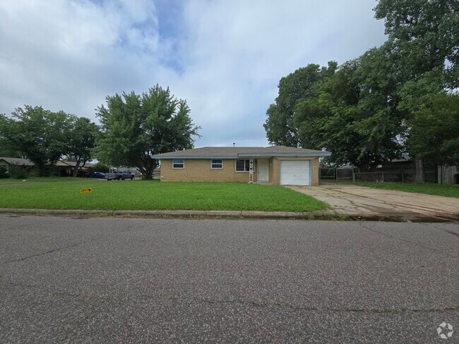 Building Photo - 1500 Regency Blvd