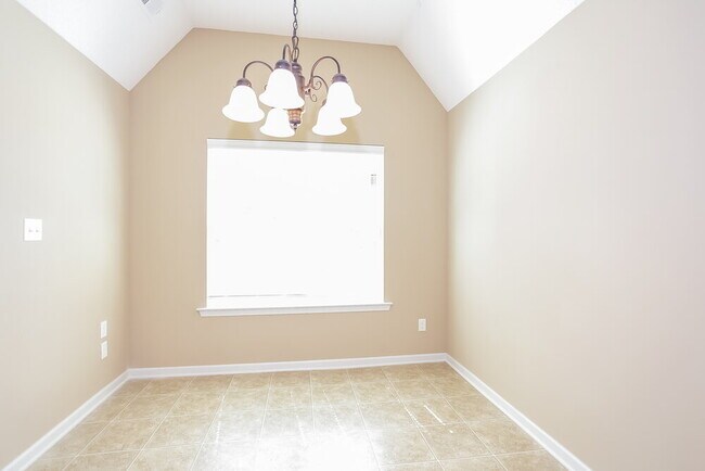 Building Photo - 7916 Ridgedale Dr