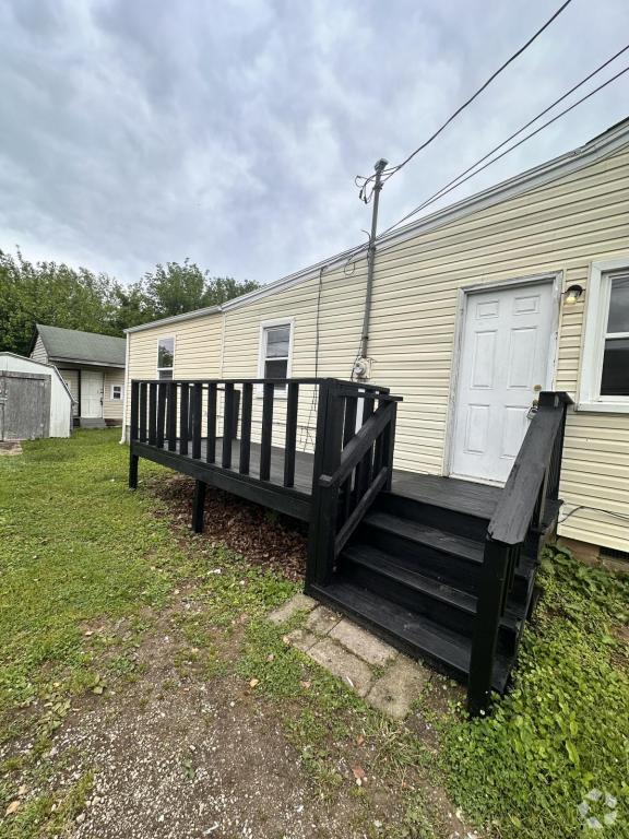 Building Photo - 2216 Zoneton Rd