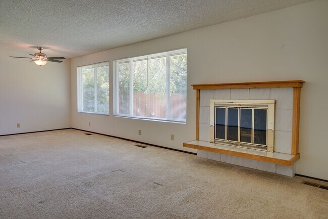 Foto del edificio - Rolling Hills Rambler