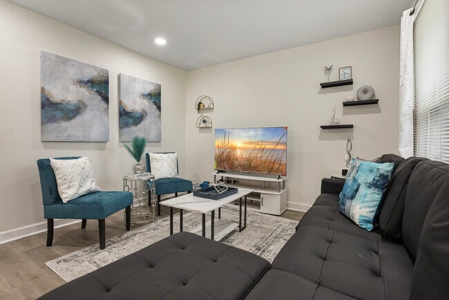 Foto del edificio - 366 N Hemlock Ave