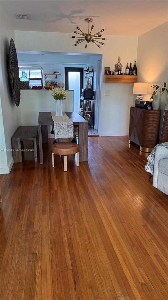 Foto del edificio - 2 NE 44th St