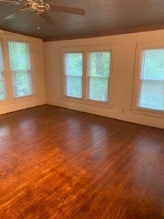 Foto principal - 217 Crescent Ct