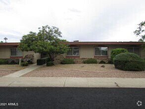 Building Photo - 10880 W Emerald Dr