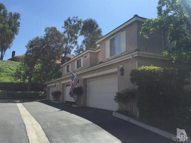 Foto del edificio - 71 Greenmeadow Dr