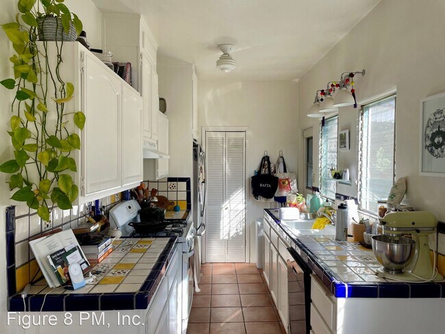 Foto del edificio - 2 br, 1 bath House - 2166 1/2 Beachwood Te...