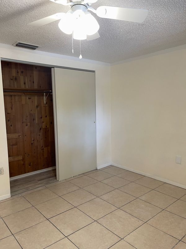 Foto del edificio - 4733 Webber St