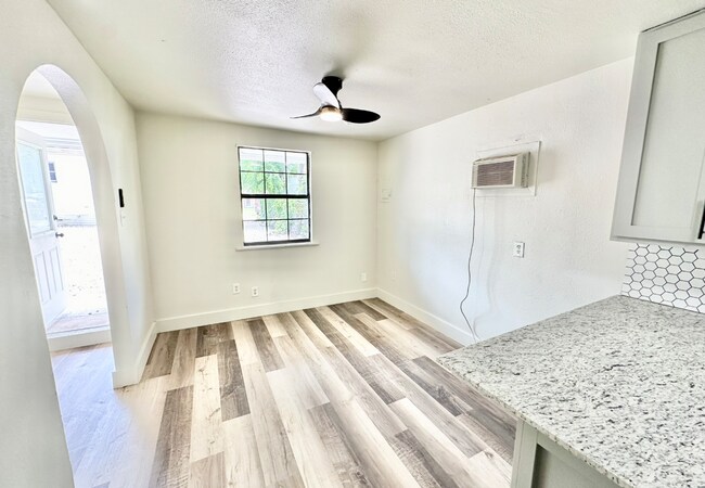 Photo - 1121 Essex St Apartment