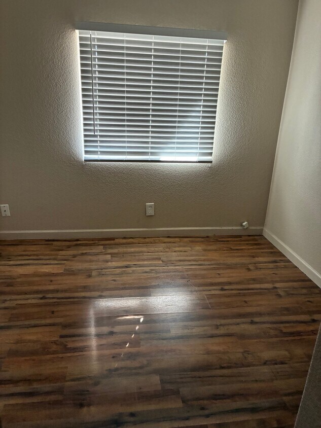 Foto del edificio - 172443-172466 W 66th Ln