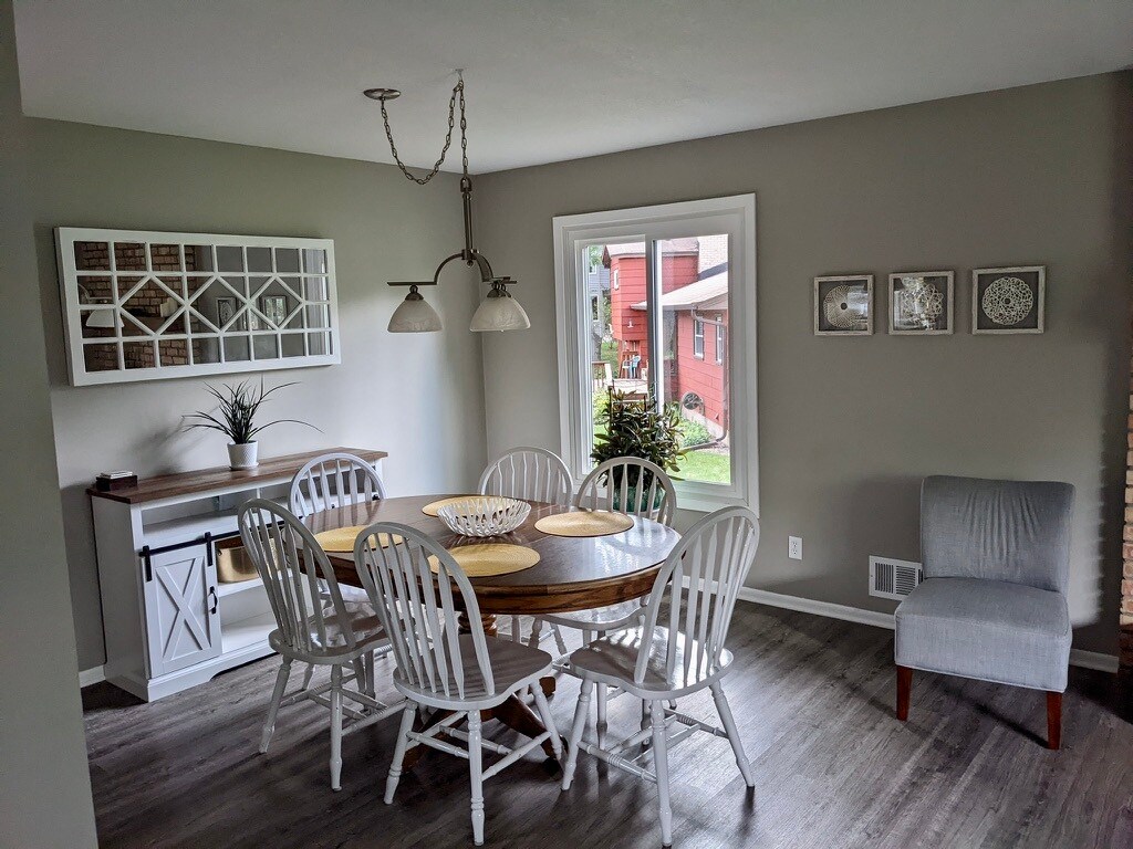 1290 Vildmark Dr, Eagan, MN 55123 House Rental in Eagan, MN