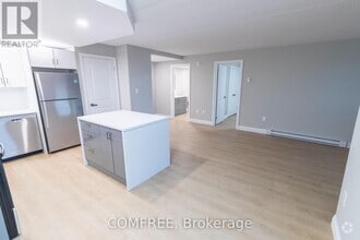 Building Photo - 155 Hagar St